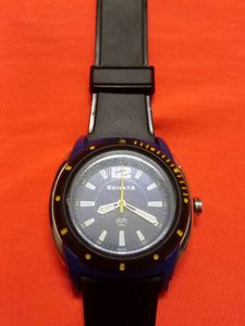 Sonata Watch with new company battery top one