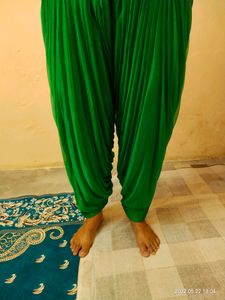 Heavy patiyala salwar,green colour (never used)with so many layers