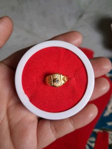 Elegant Gold Ring with Stone Accent