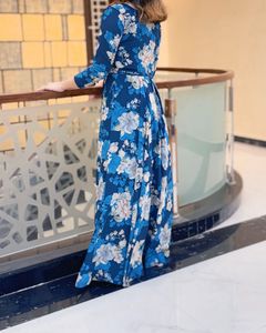 Elegant Floral Print Maxi Dress