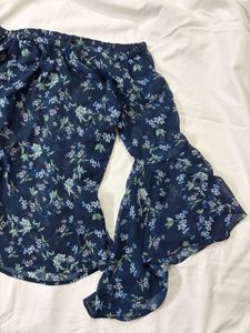 ✨SALE✨Navy Floral Bell Sleeve Off-Shoulder Top