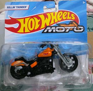 Hot Wheels Rollin' Thunder Moto