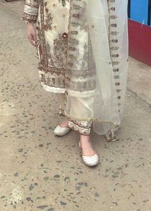 Elegant White kurta set (3 piece)