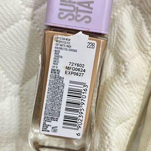 Maybelline Super Stay Lumi-Matte Foundation