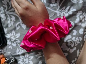 Elegant Pearl Embellished 2 Scrunchies