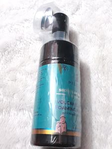 Pilgrim Korean Volcanic Lava Ash Foaming Face Wash