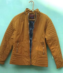 yellow winter jacket 💛✨
