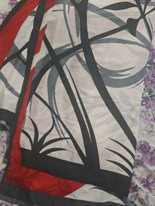 Elegant Saree with Abstract Print