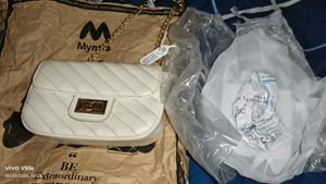 Chic Quilted White Crossbody Bag