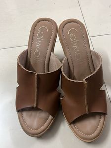 Stylish Brown Wedge Sandals EU 37
