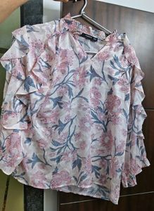 madame floral Ruffle Sleeve top