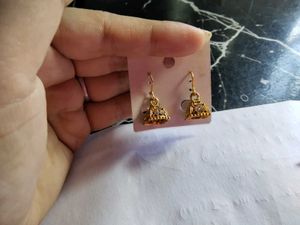 cute small jumka for simple outfit