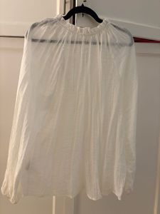 H&amp;M White Ruffled V-Neck Long Sleeve Blouse
