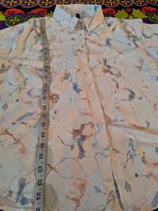 Chic Button-Up Shirt for Social Gatherings