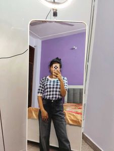 Stylish Checked Half Sleeve Top