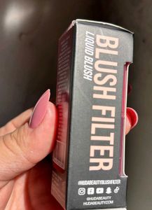Huda Beauty filter blush strawberry cream