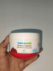 Mamaearth Beetroot Hydraful Moisturizing Cream
