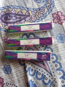 MyGlamm LIT Glossy Liquid Eyeliner (3)