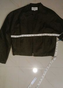 Stylish Cropped Jacket