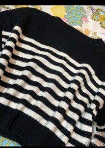 Striped Knit Sweater (free Gift Of Neckpieces)