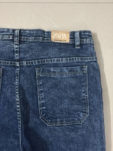 Trendy High-Waisted Flared Jeans – New