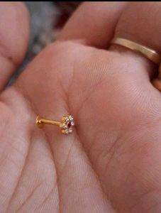 Flower Nose Pin Gold