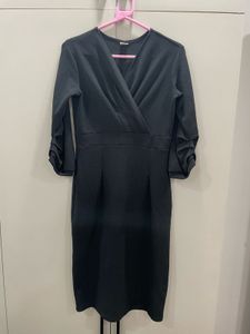 Classic Black V-Neck Sheath Dress