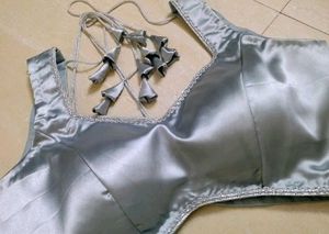 backless dori blouse with lace