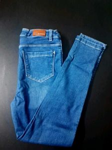 Stylish Blue Denim Jeans with Chain Detail