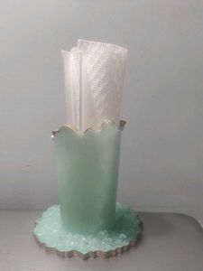 RESIN TISSUE HOLDER