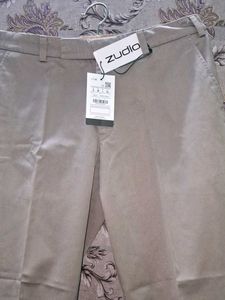 Classic Chino Trousers - Versatile Style