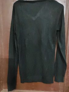 Black V-Neck Pullover
