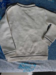 Cream clothing set for girls