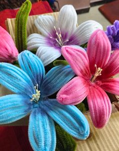 Beautiful White Pipecleaner Flower🤍