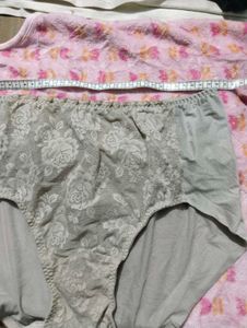 Comfortable Floral Pattern Briefs