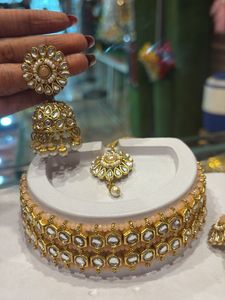 Stunning Kundan Necklace & Earring Set