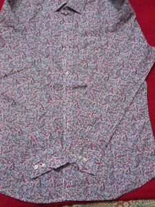 TWICE USED Men's Floral Print Button-Up Shirt