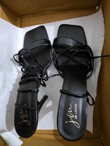 👠Strappy Stiletto Heels💅