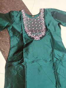 Elegant Green Embroidered Kurta Set