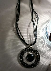 Elegant Black Pendant Necklace
