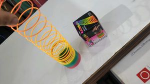 Shivsoft magic spring slinky Toy