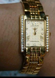 Elegant Swiss Made Longines Gold Diamond Watch