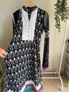 Elegant Black &amp; White Floral Kurta Set