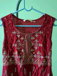 beautiful assymetrical embroidered kurti