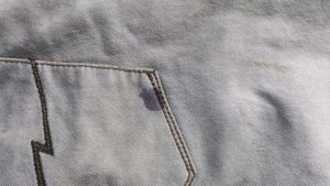 MUFTI Men's Distressed Light Wash Jeans