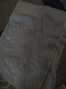 Elegant White &amp; Gold Dupatta