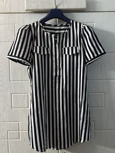 🦓Chic Black & White Striped Top