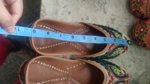 Embroidered Peacock Juttis