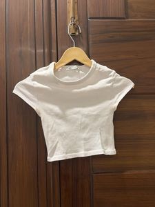 Basic White Cropped T-Shirt