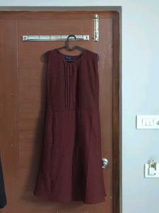 Elegant Maroon Sleeveless Dress